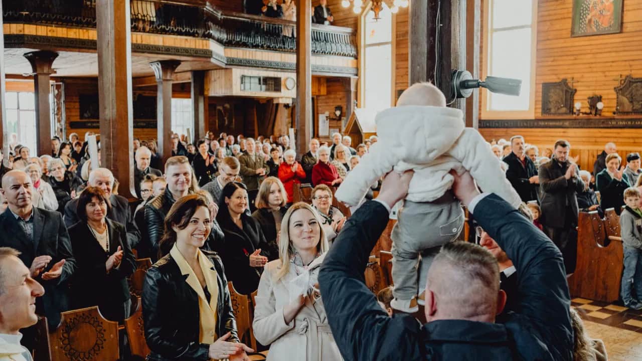 Ile kosztuje fotograf na chrzciny? Cennik 2026 i porady