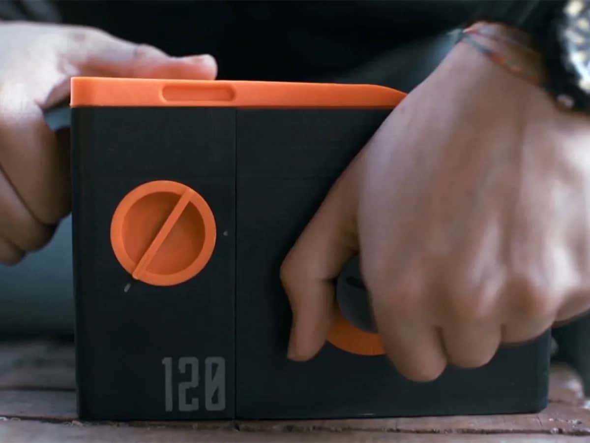 Wywoływanie kliszy w domu: Odkryj magię analogu krok po kroku.